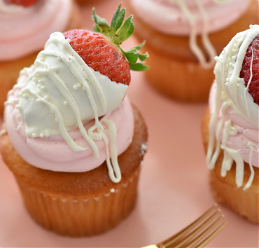 Cakes - Elementum sagittis vitae et leo duis ut diam. Cras semper auctor neque vitae tempus quam pellentesque nec.